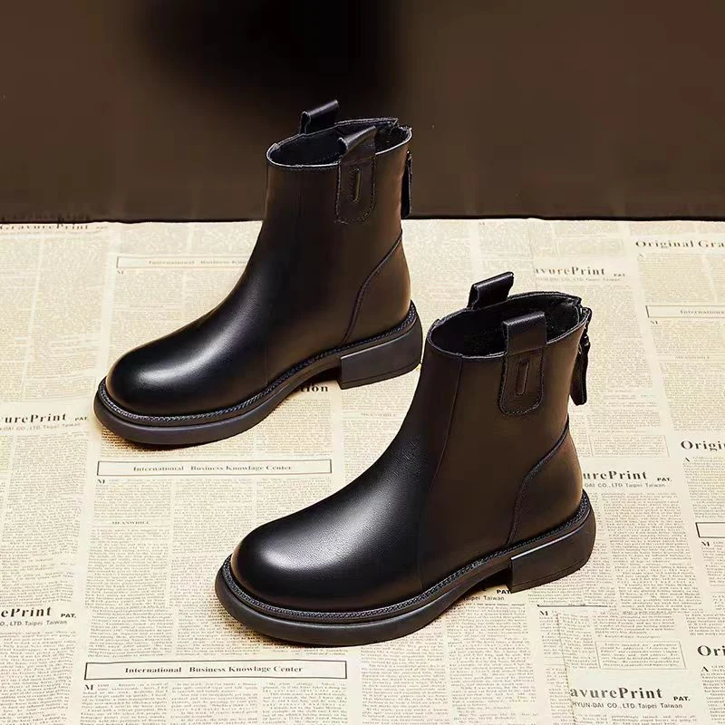 @女士时尚英伦风马丁靴短靴23802
