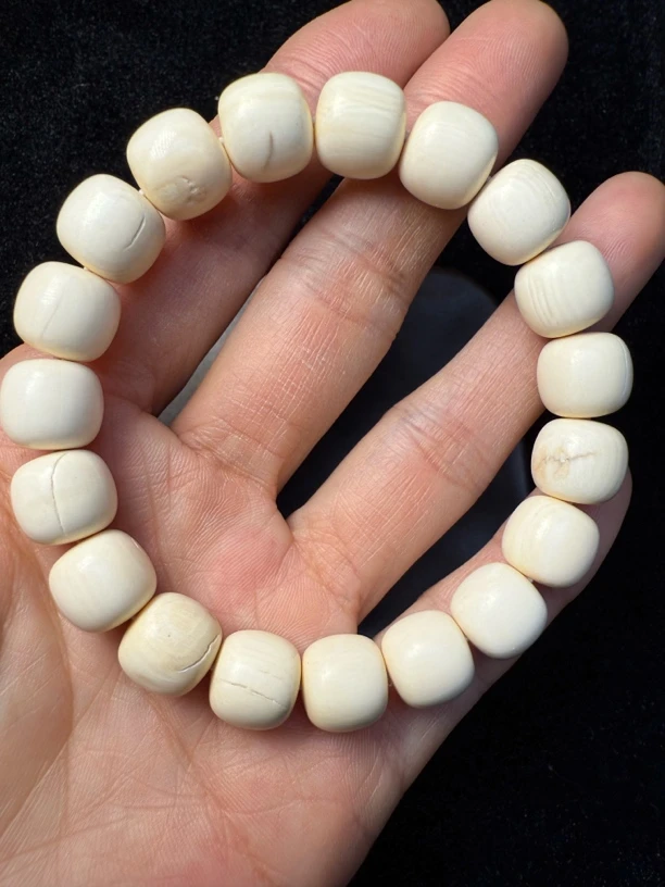 Q1117猛犸牙老型手串瑕疵10.5*10