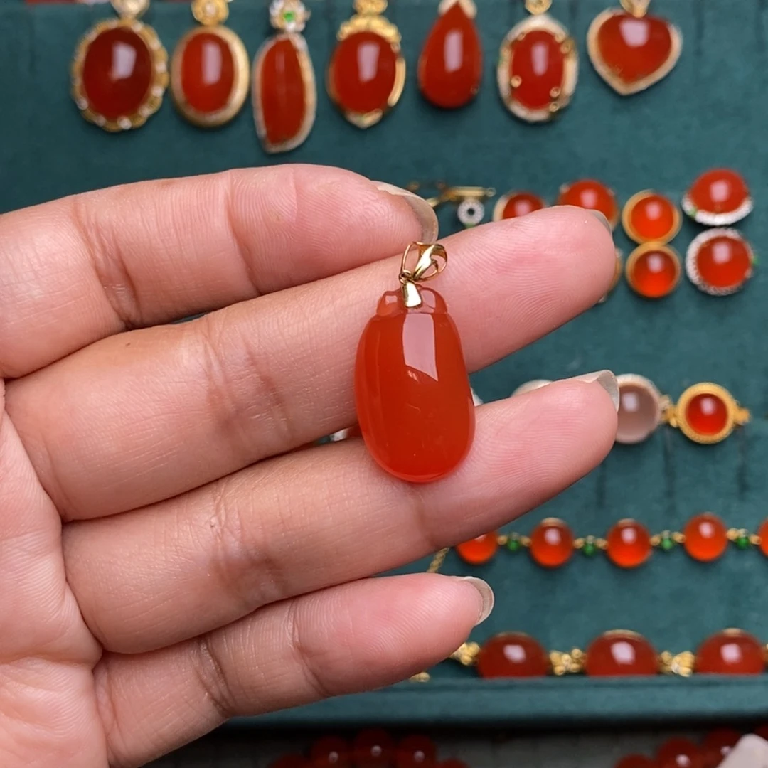 吊坠(不含链)18K金镶嵌南红玛瑙