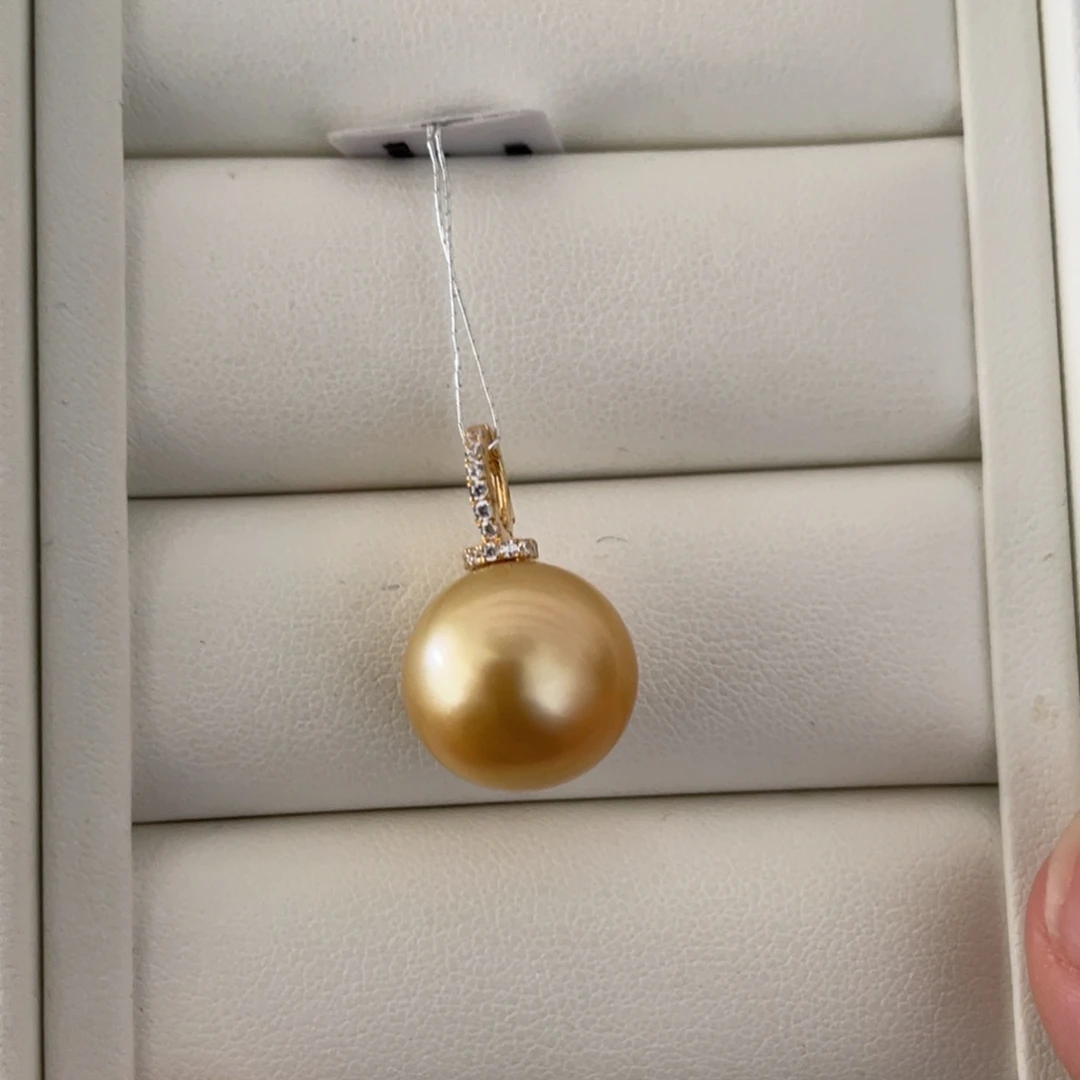 18K金镶嵌海水珍珠颈饰14.7mm
