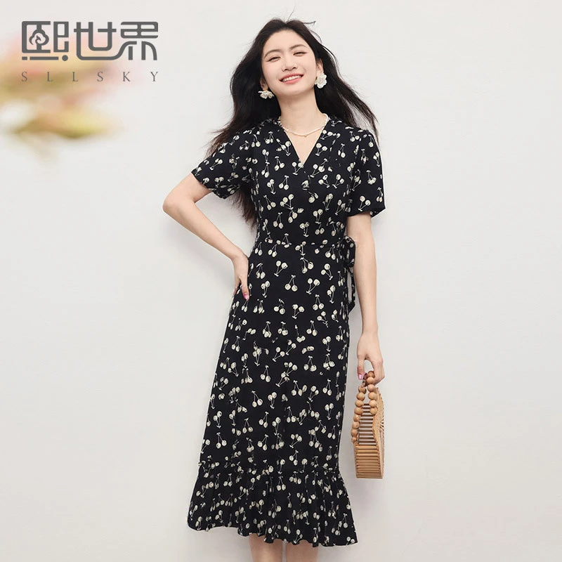 熙世界穿搭复古碎花连衣裙女小个子法式V领茶歇裙子夏季