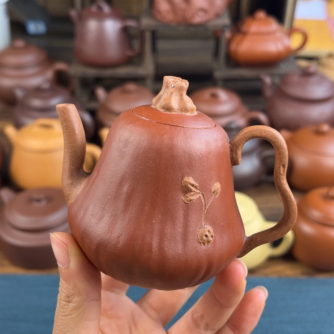 紫砂茶壶手工制作工艺精湛