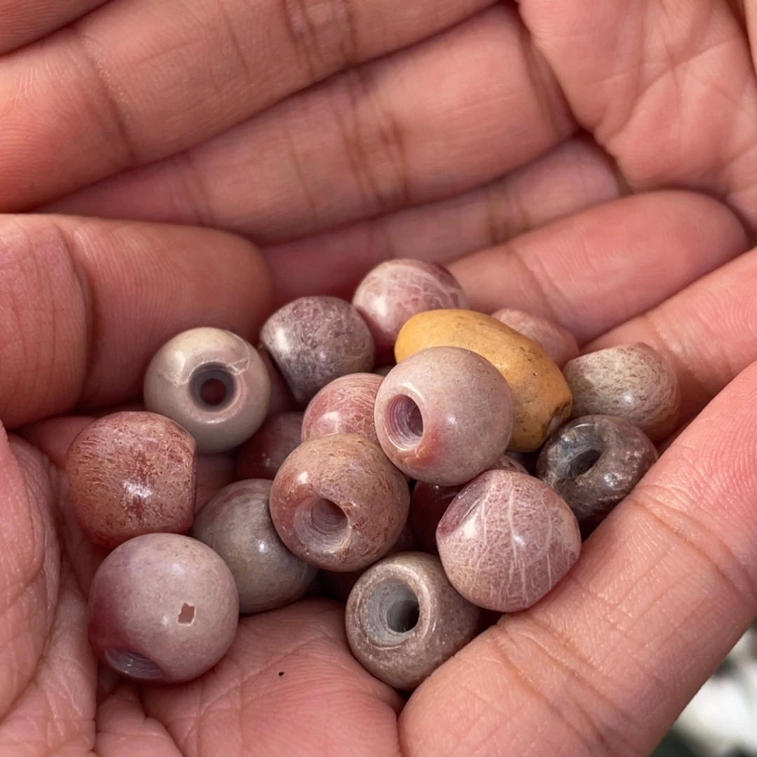 猛***虎和田玉未镶嵌颈饰