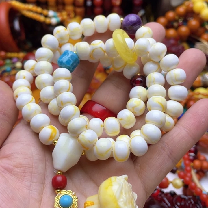 树脂制品44号白色设计款手链项链