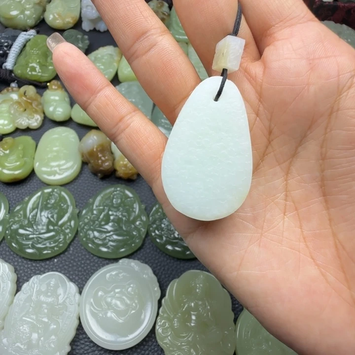 和田玉未镶嵌珠宝奇石