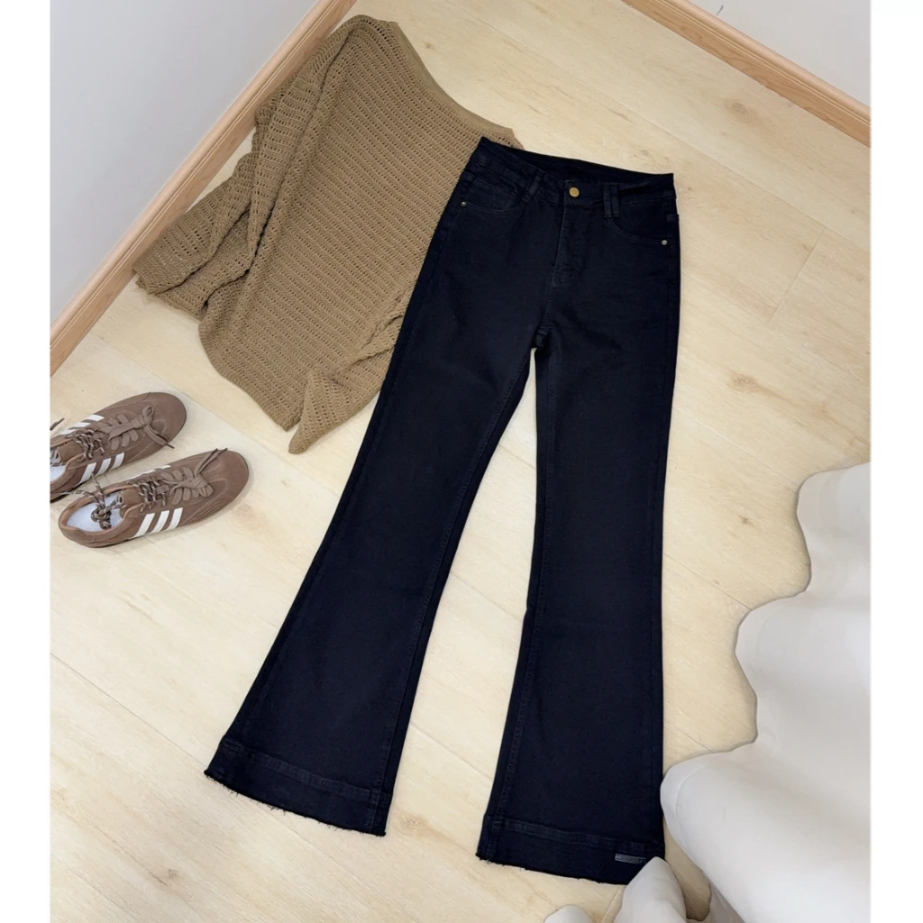 黑色微喇裤漫画腿高弹显瘦气质款牛仔长裤2025