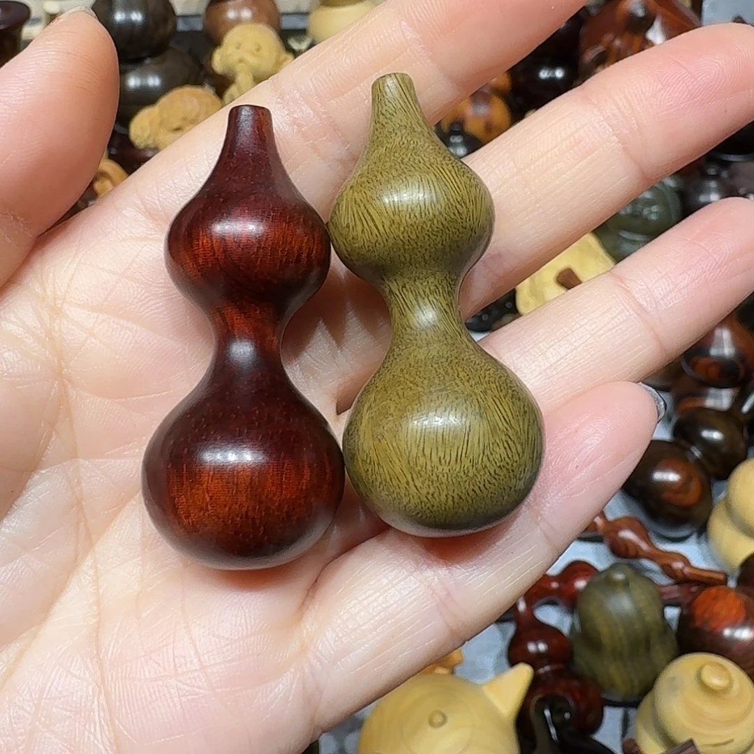 木绕指柔葫芦两个