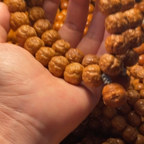 【闪购商品】手串猴头核桃戴**丹产宗