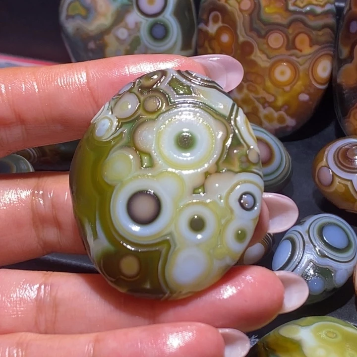 玛瑙/玉髓未镶嵌珠宝奇石87