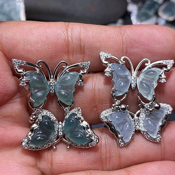 C***翡翠未镶嵌颈饰天然翡翠