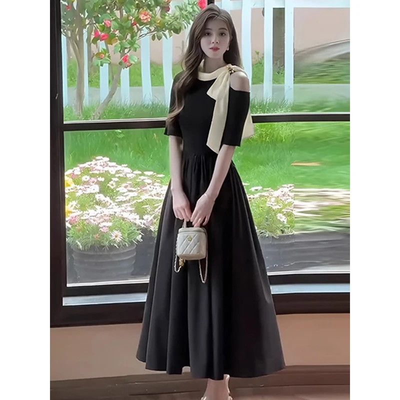时尚大方~2025秋季法式收腰显瘦露肩连衣裙蝴蝶结赫本风小黑裙