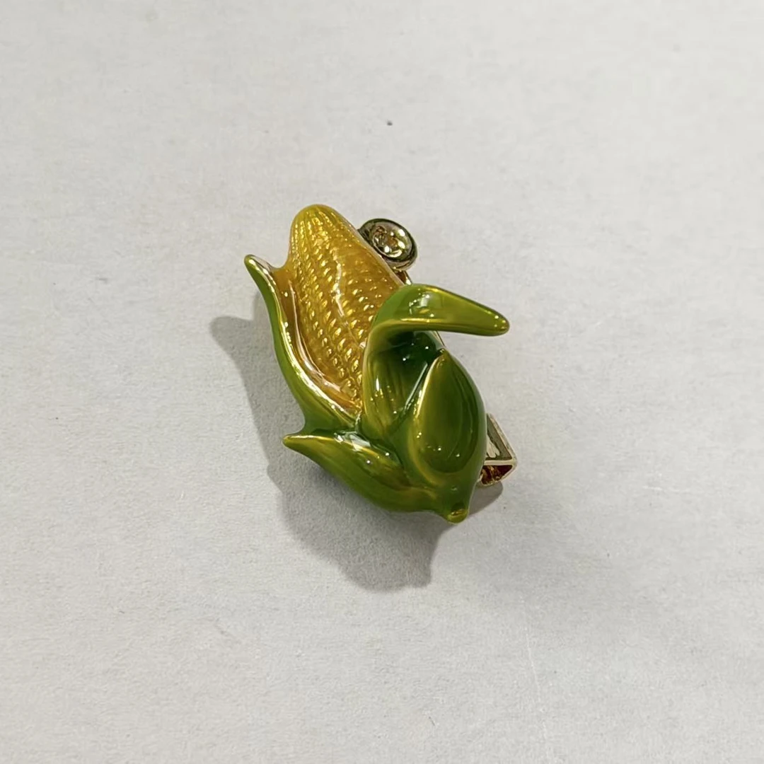 1582  小玉米胸针