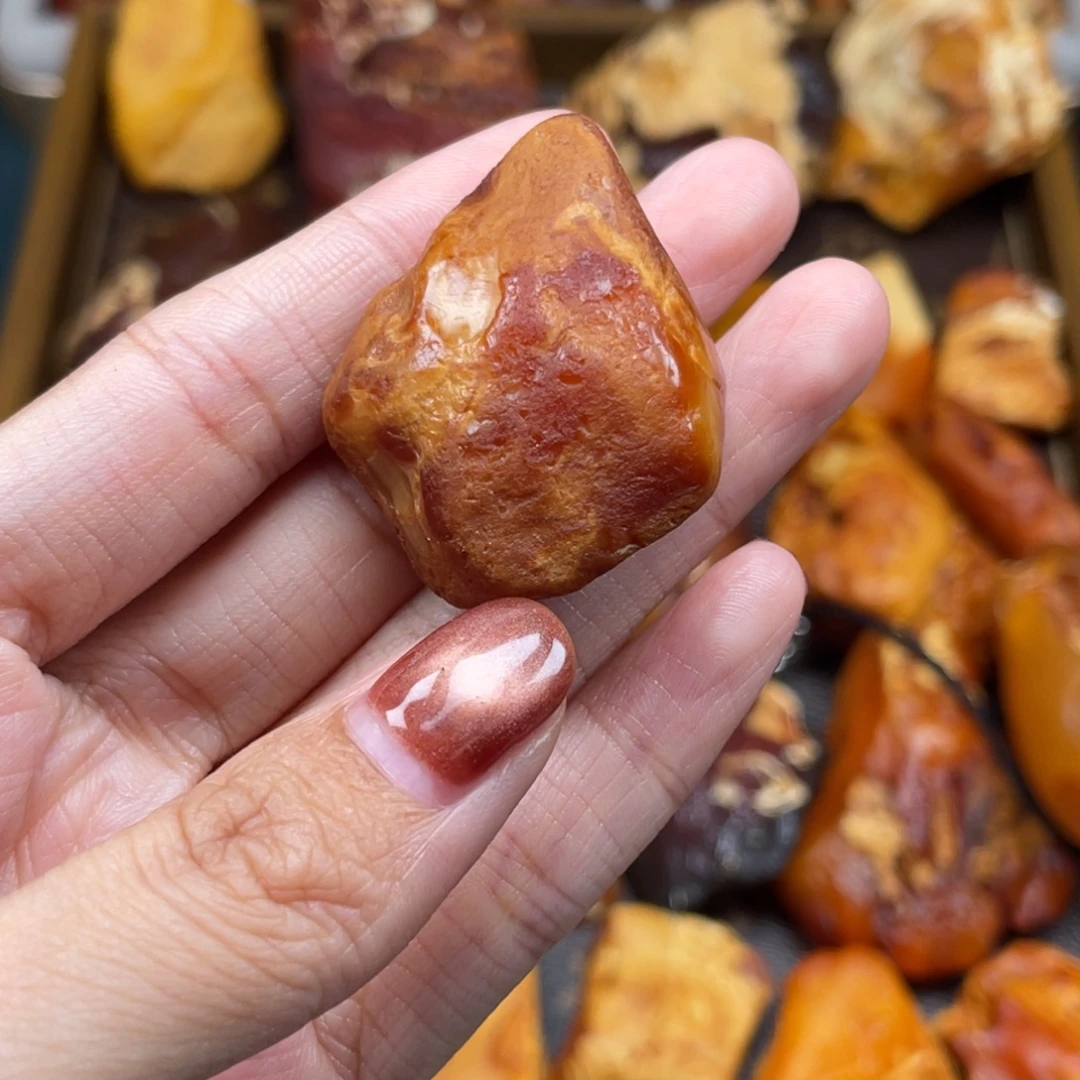 琥珀未镶嵌珠宝奇石