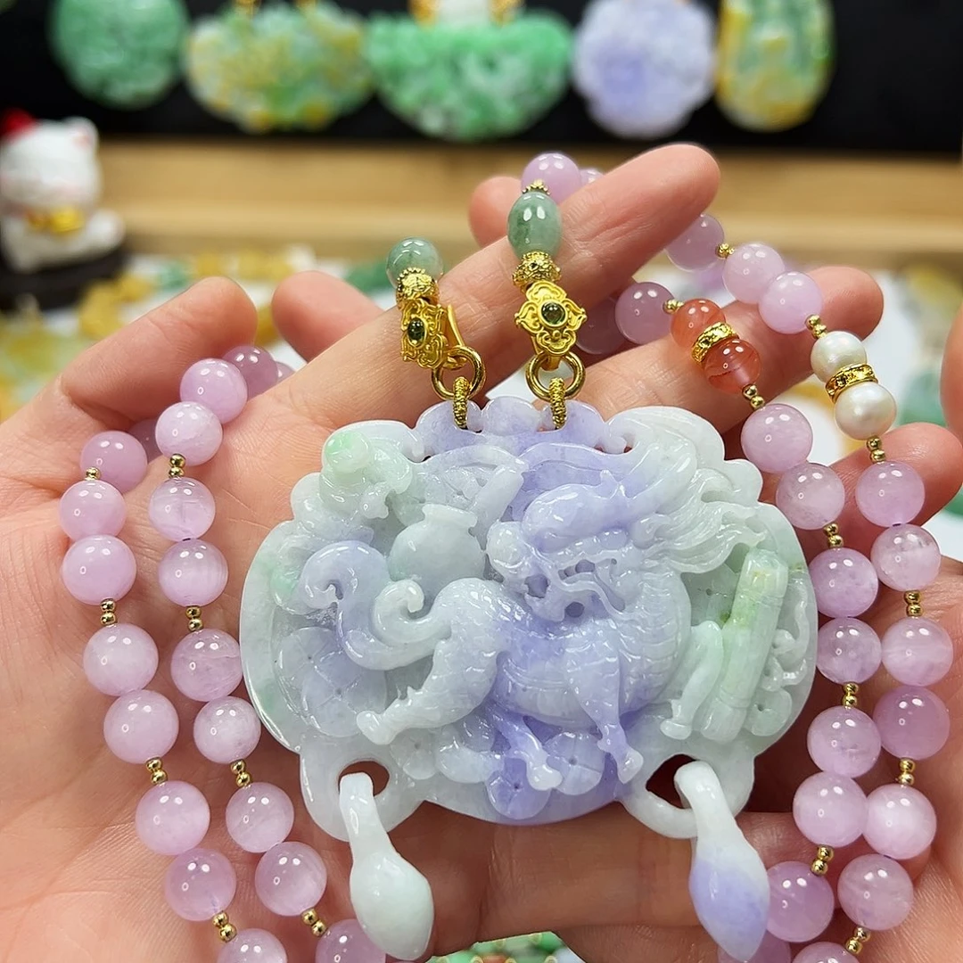 翡翠未镶嵌颈饰吊坠