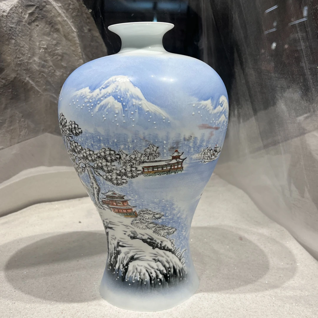 景德镇陶瓷雪景梅瓶