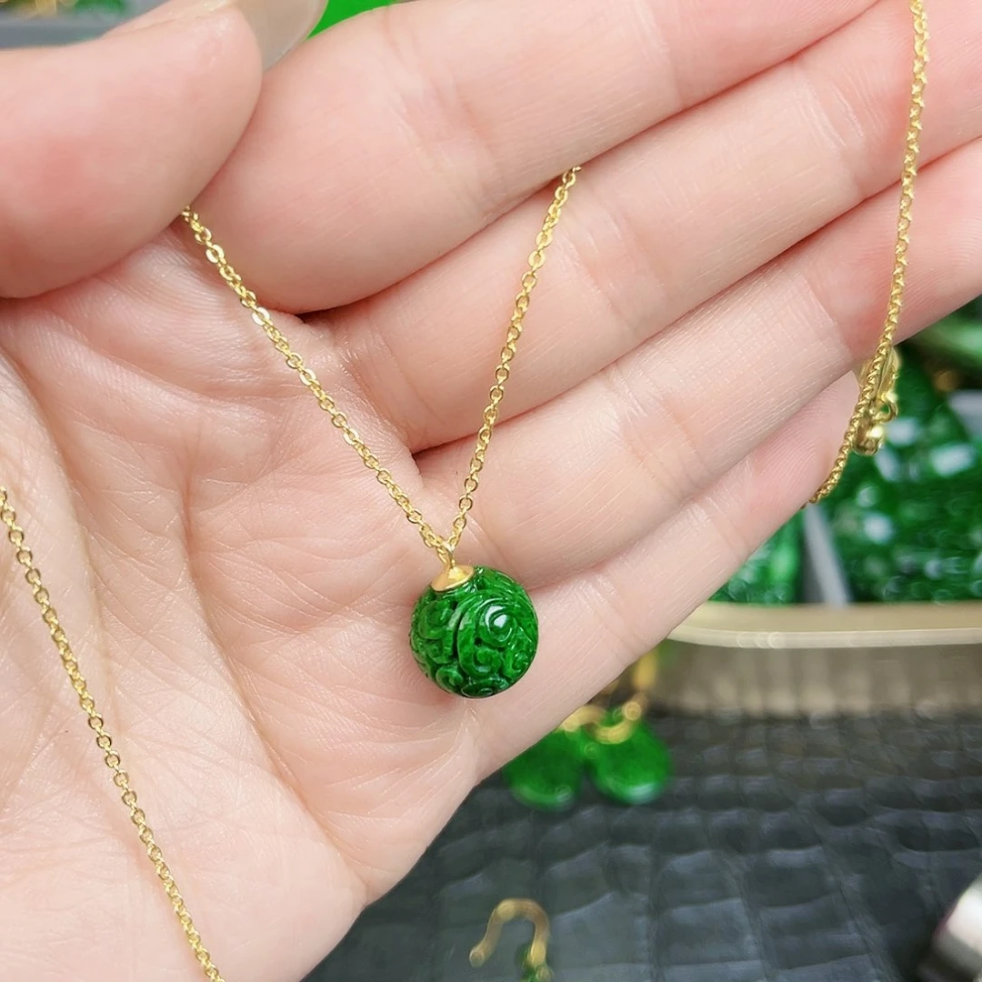 翡翠颈饰银S925镶嵌火*果吊坠