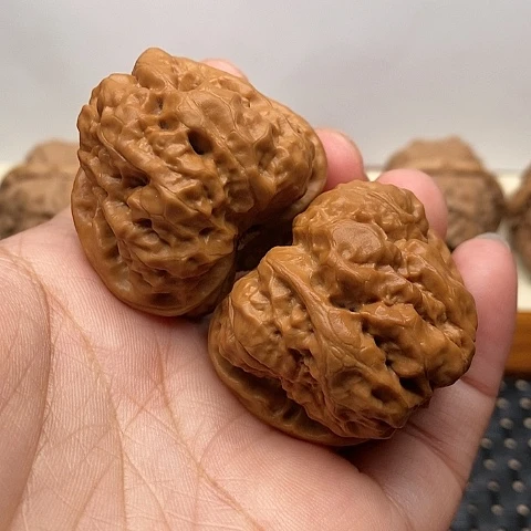 文玩核桃把件山****板边40左右