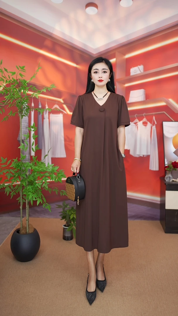 2025春夏新款加肥加大连衣裙大码女装显瘦遮肉减龄妈妈装