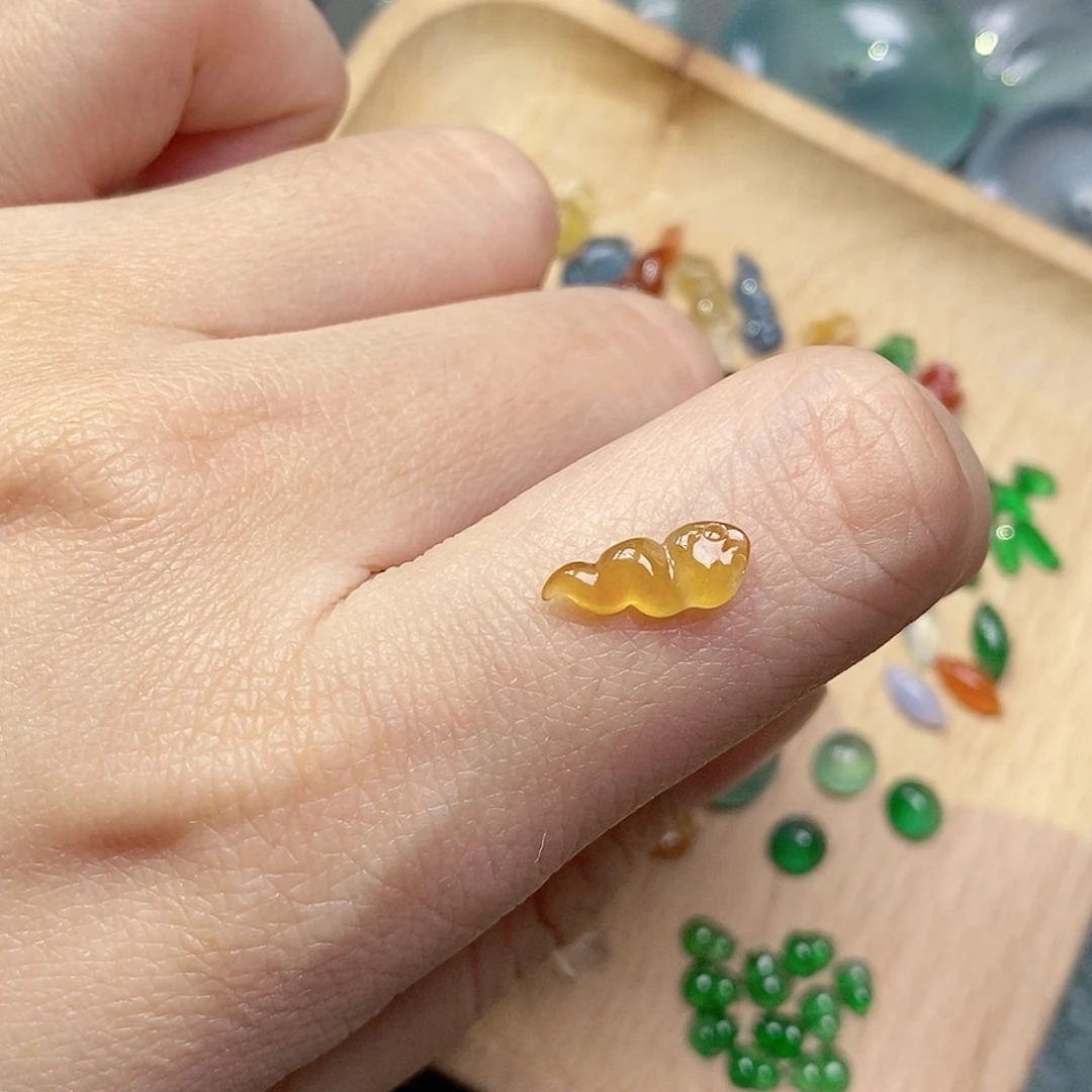 定制翡翠未镶嵌翡翠