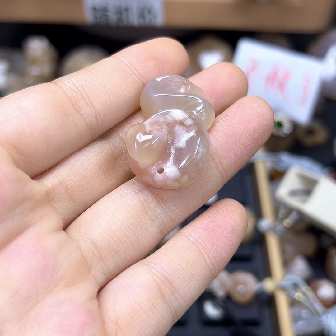 石英质玉未镶嵌吊坠(赠链)d****)