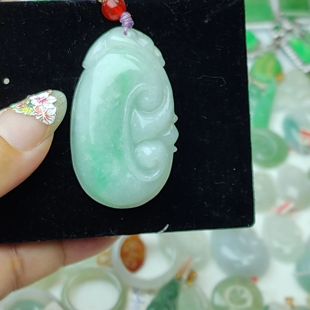 翡翠未镶嵌颈饰12