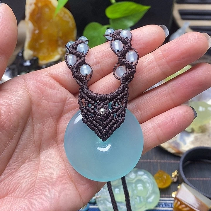 旺***圳蛇纹石玉未镶嵌颈饰