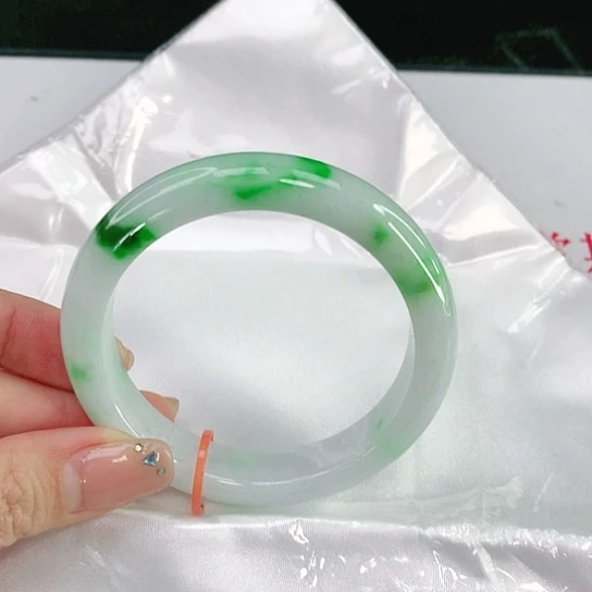 翡翠手镯未镶嵌天然翡翠A货934