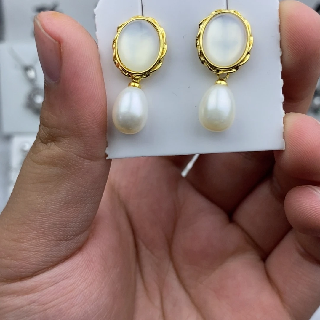 未镶嵌耳饰淡水珍珠