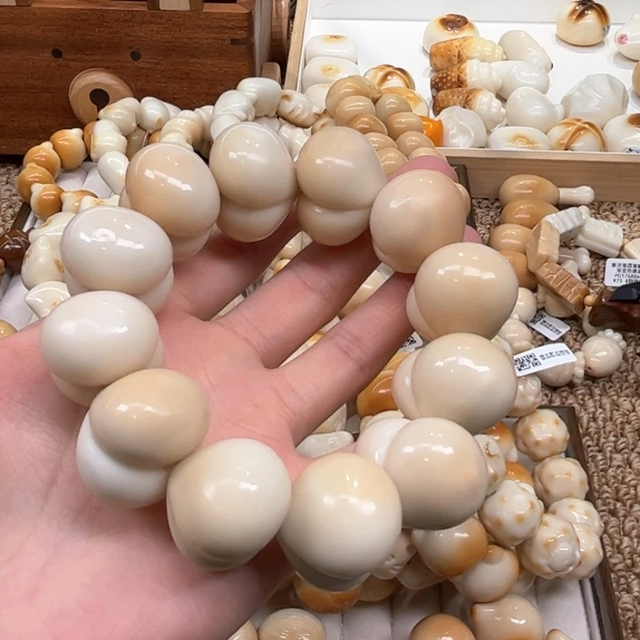 菩提根/象牙果手串10.20.27象牙果糖心屁桃爱心