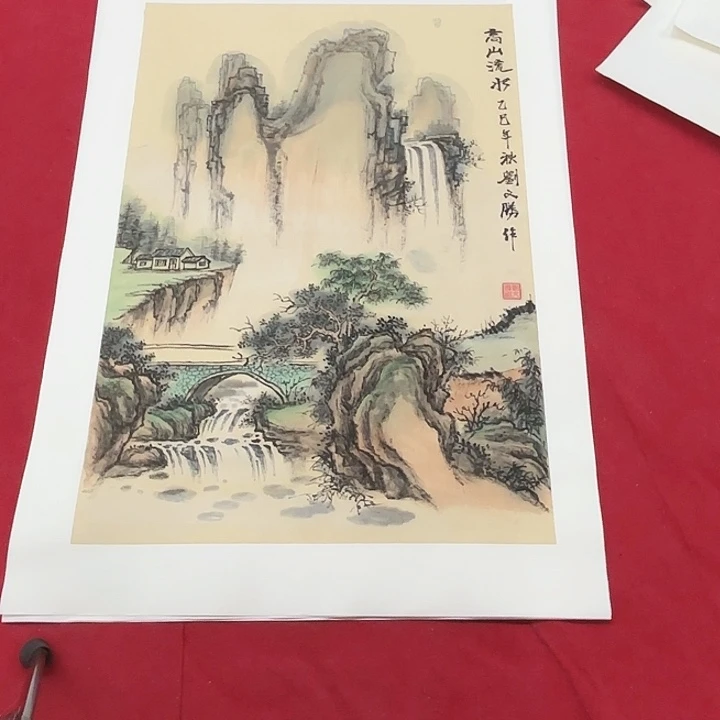 国画花鸟等图案为一体而