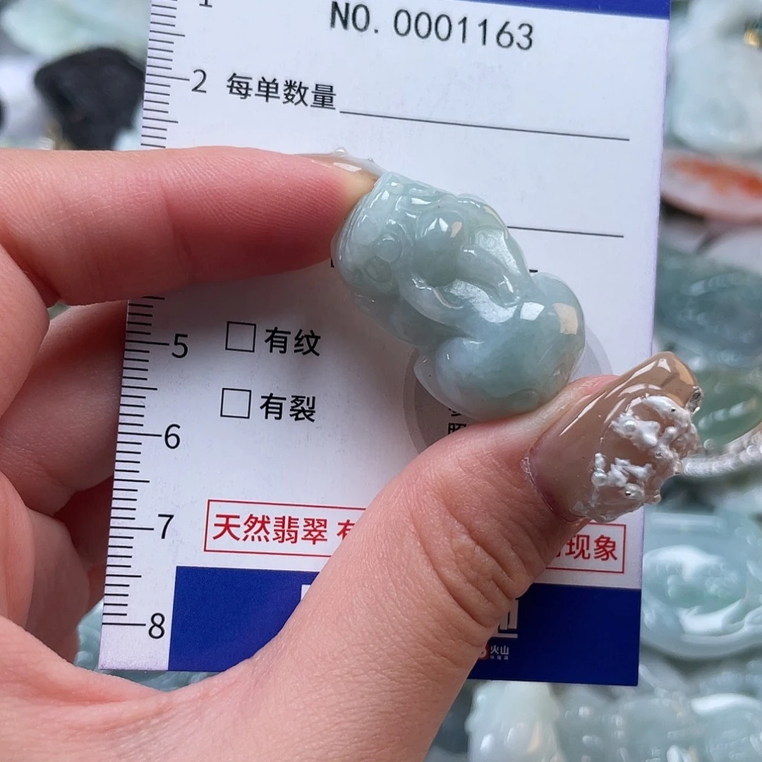 翡翠未镶嵌颈饰1163
