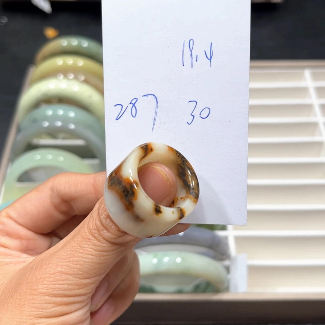 蛇纹石玉未镶嵌戒指