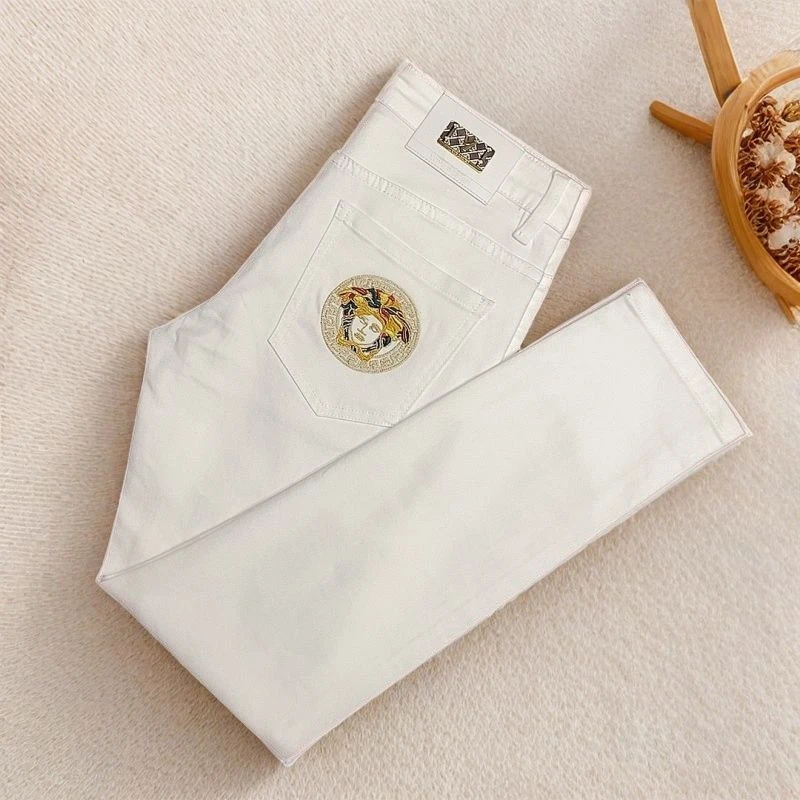 欧货四季款白色刺绣牛仔裤男款爆款弹力修身时尚国潮街潮风长裤男