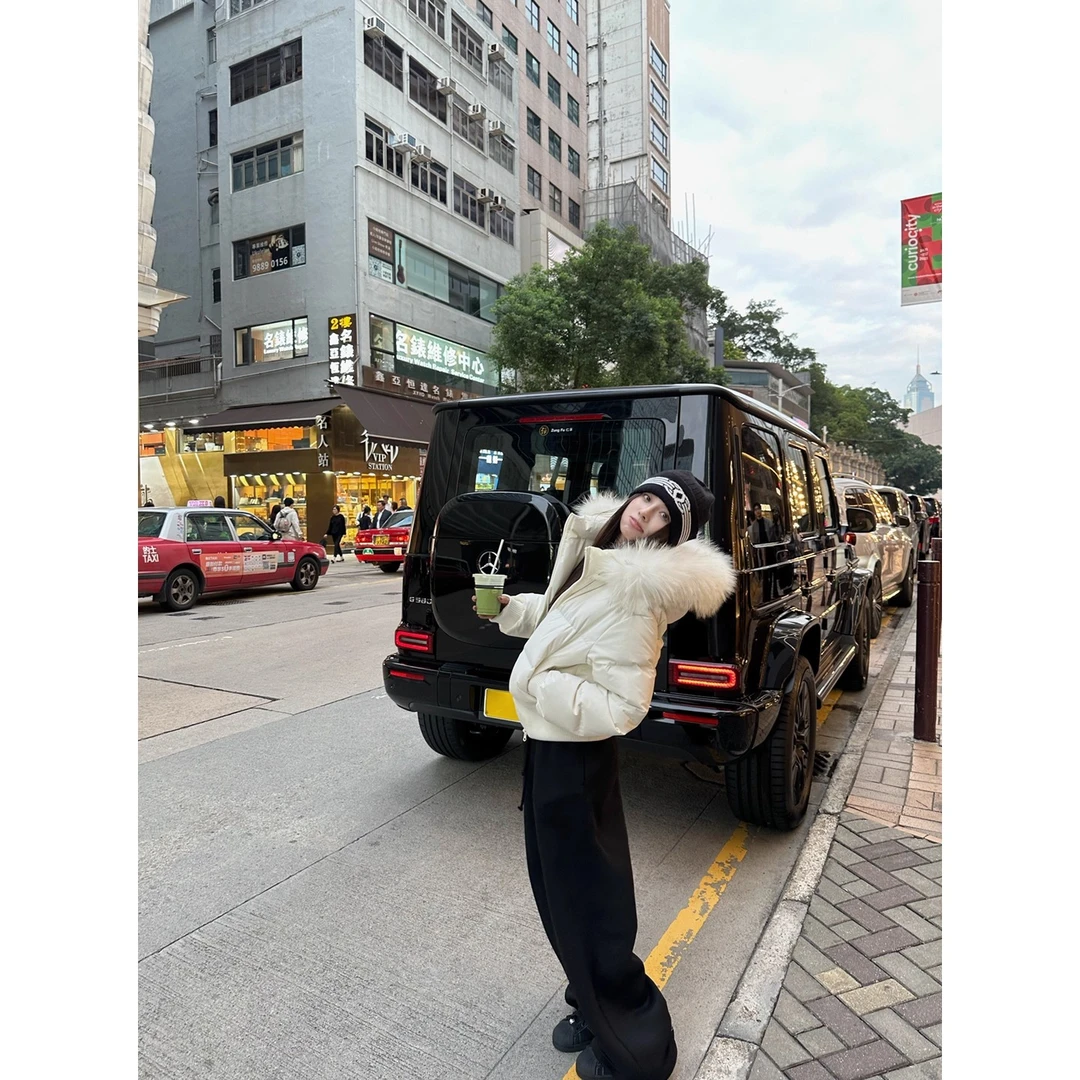 芬兰雪境 冬季毛领连帽90白鸭绒收腰加厚短款羽绒服女面包服外套