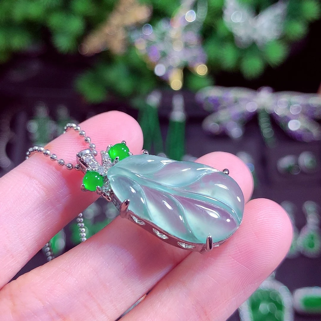 颈饰未镶嵌翡翠天然