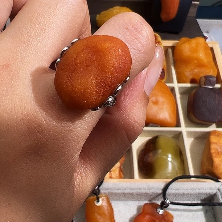 蜜蜡裸石未镶嵌我