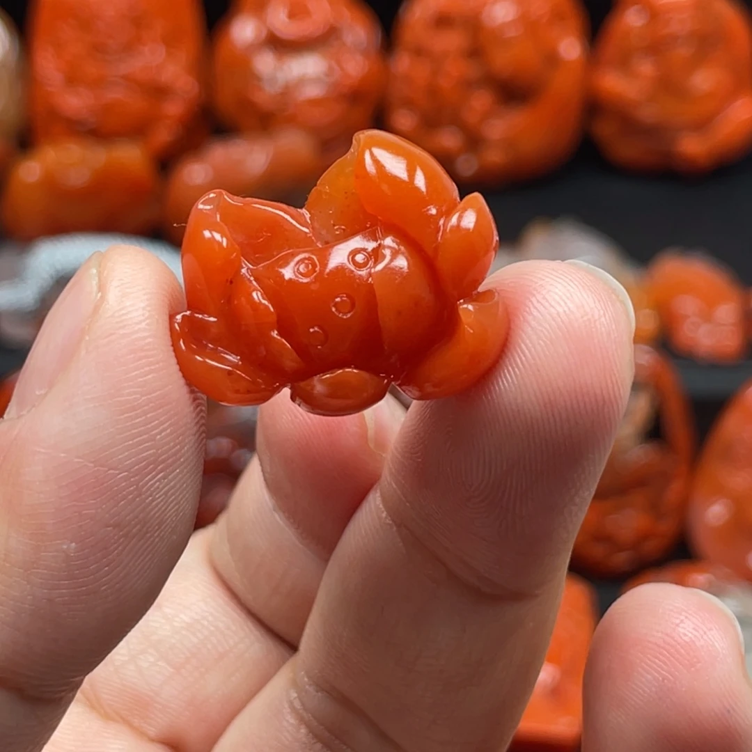 南红玛瑙未镶嵌莲花