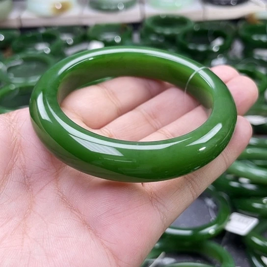 和田玉(碧玉)手镯未镶嵌