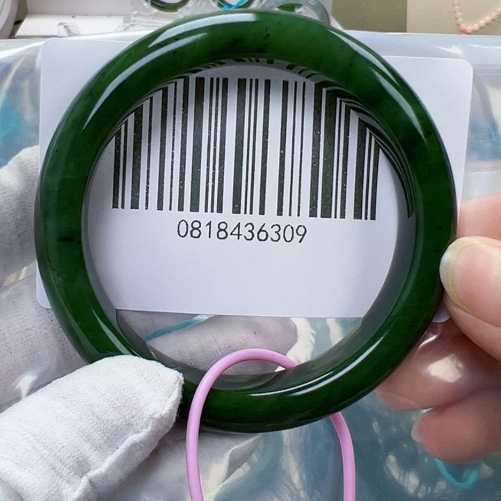 和田玉未镶嵌手镯微瑕5758