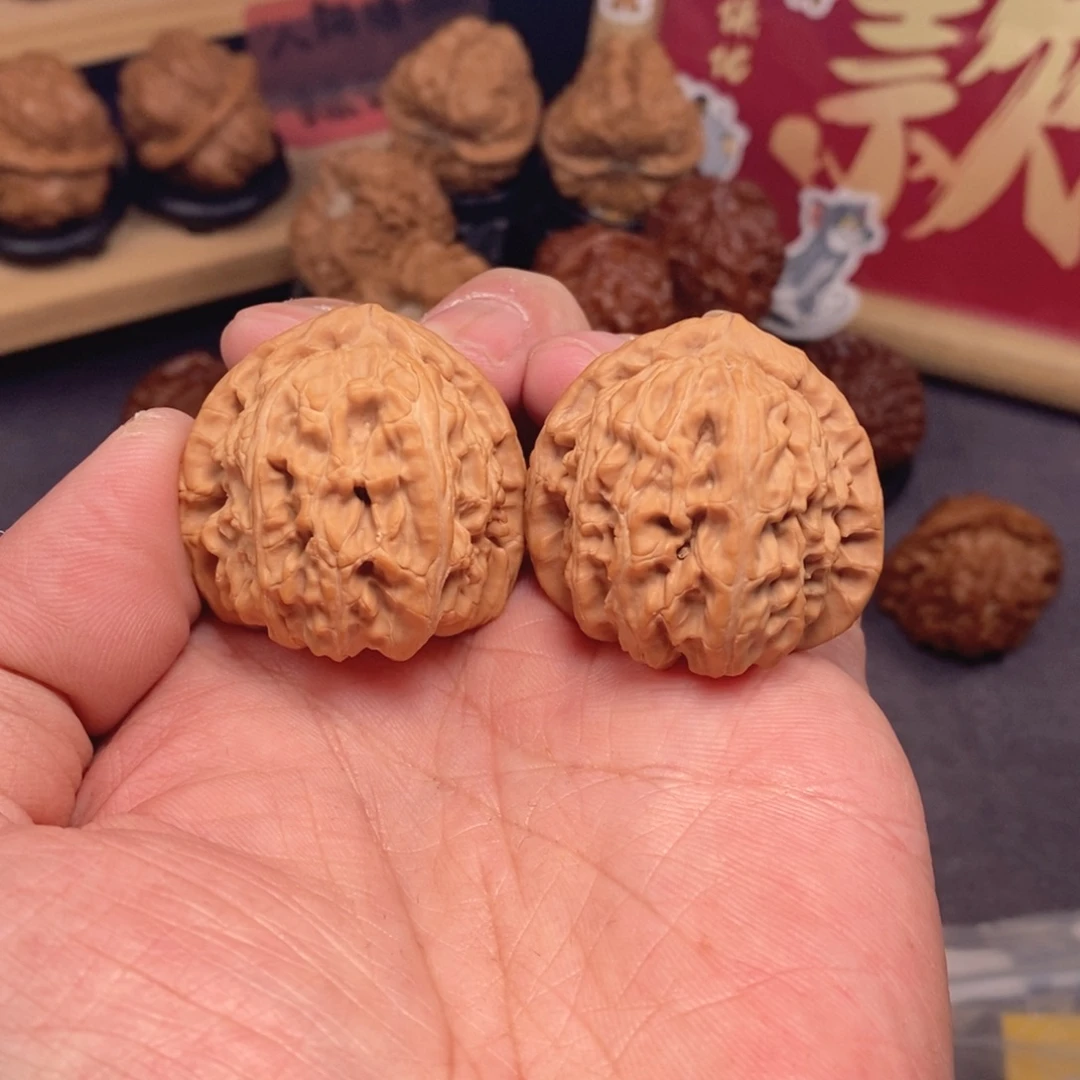 文玩核桃把件玩家必备系列35尺三角白狮子