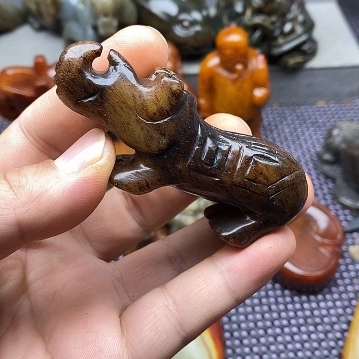 未镶嵌蛇纹石玉颈饰