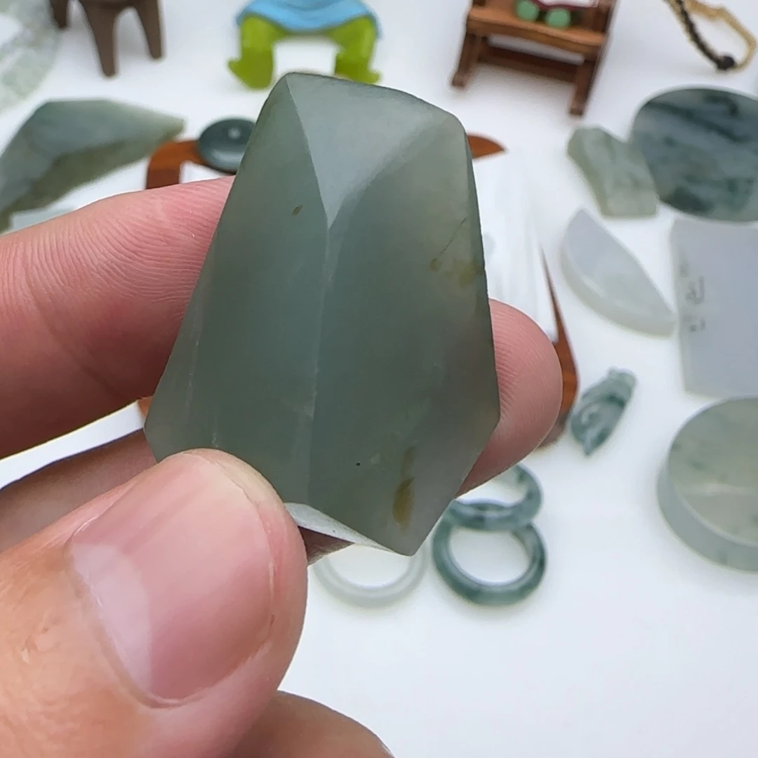 翡翠挂件未镶嵌?***零