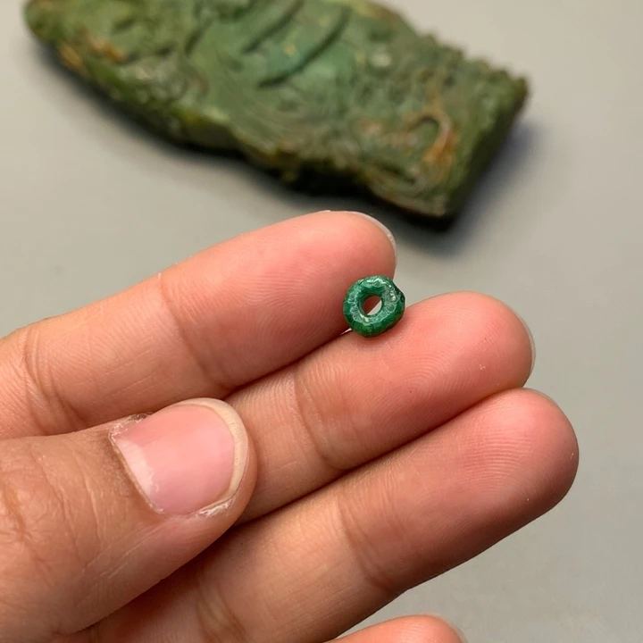 绿松石颈饰未镶嵌天****1