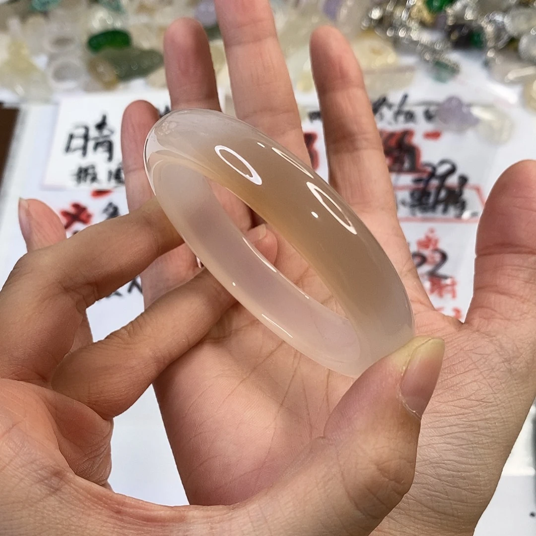 玛瑙/玉髓未镶嵌手镯A403。56圈