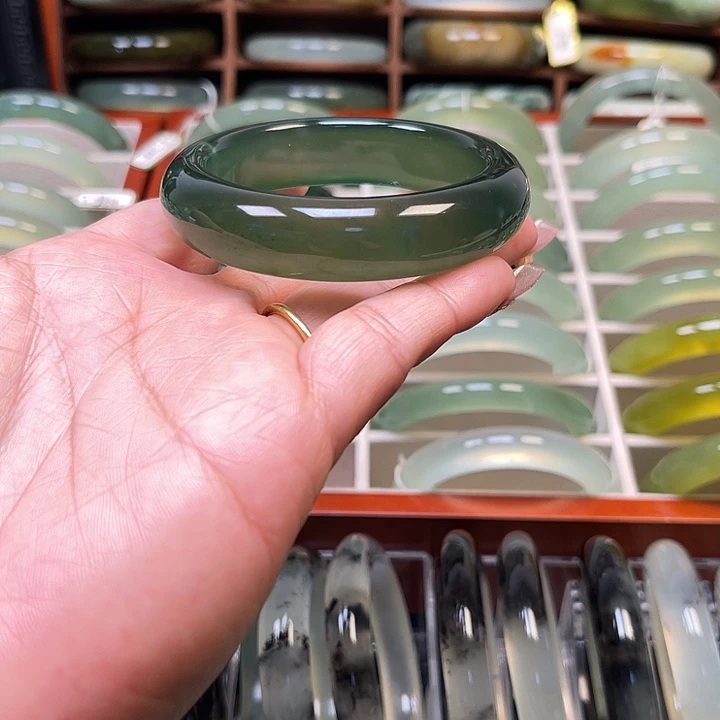 岫玉未镶嵌手镯岫玉