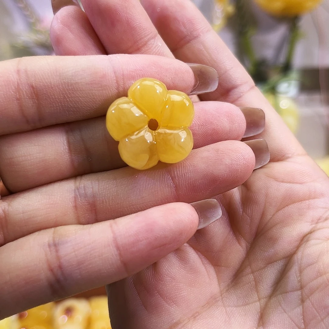 未镶嵌琥珀裸石小花