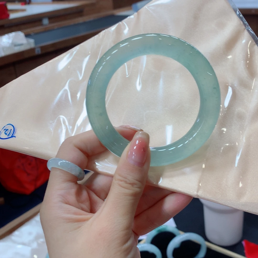 未镶嵌手镯翡翠万**意买断