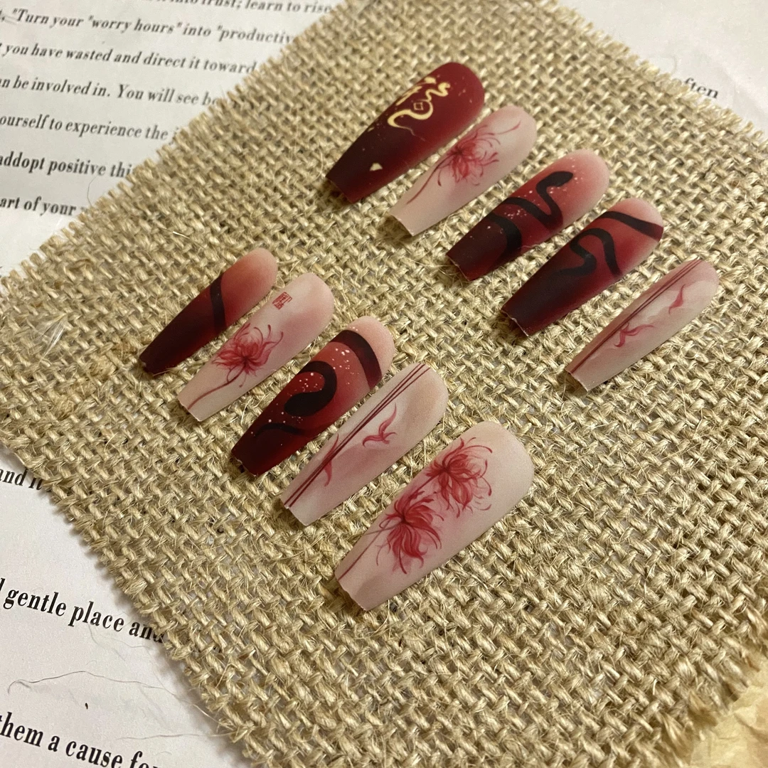 桃甜也·新年战甲彼岸花灵蛇显白秋冬半手工美甲穿戴甲贴片 实拍