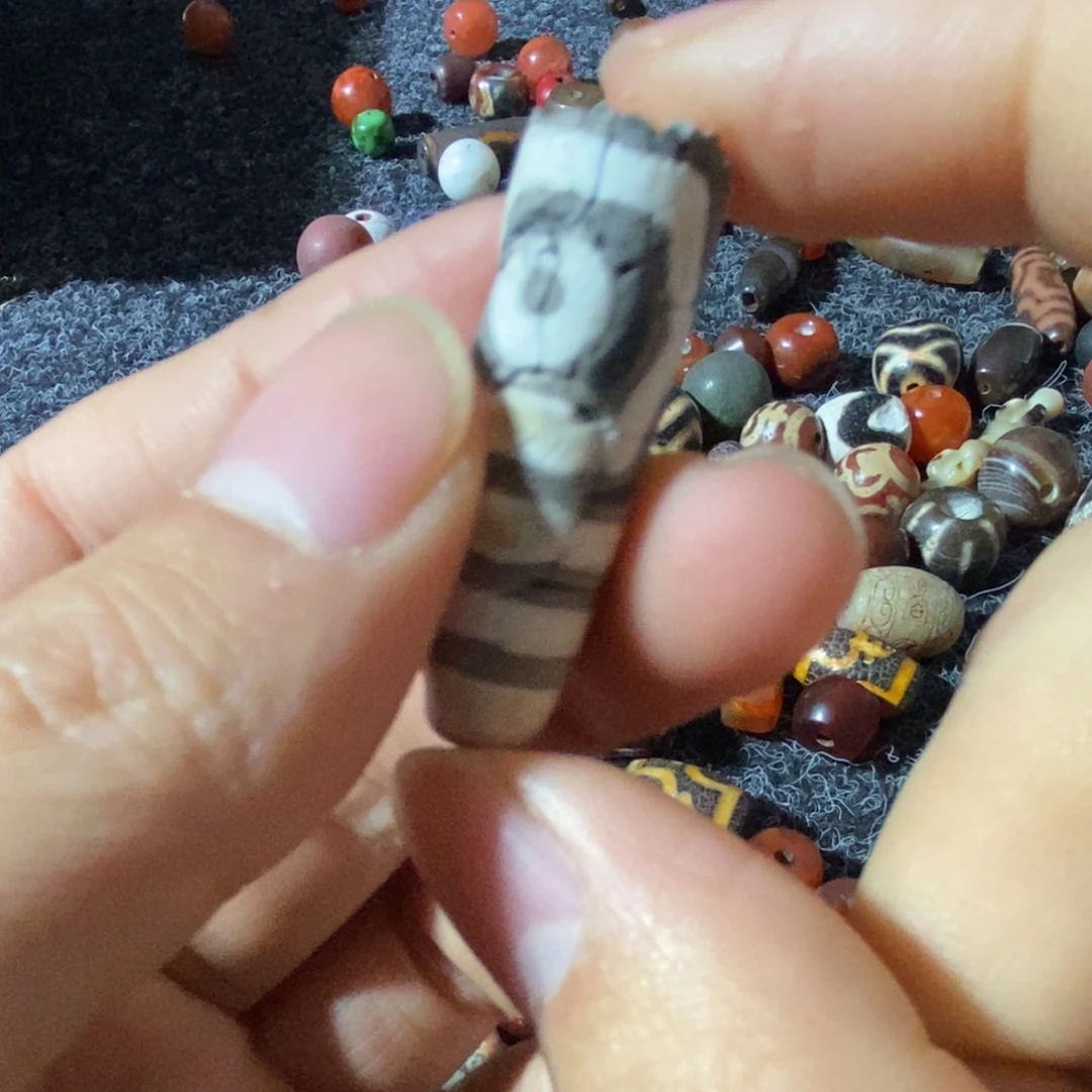 白玉菩提吊坠古珠