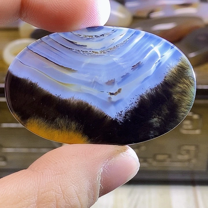 未镶嵌颈饰玛瑙/玉髓苏*